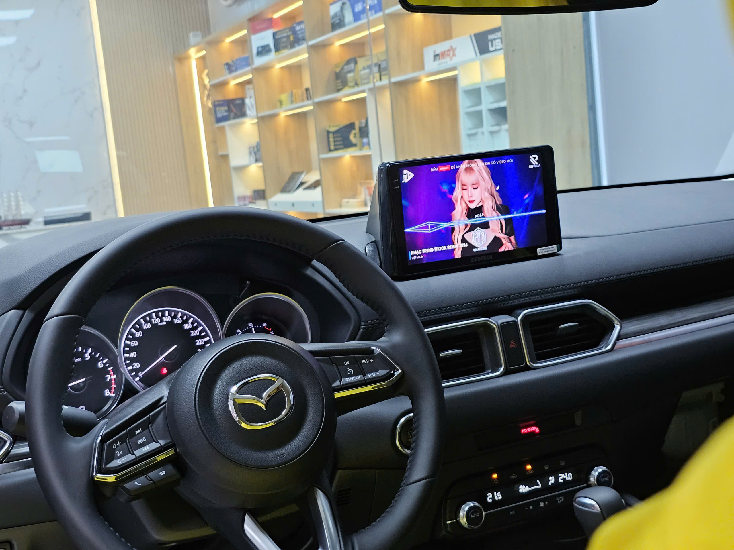 Màn hình Zestech ZX10