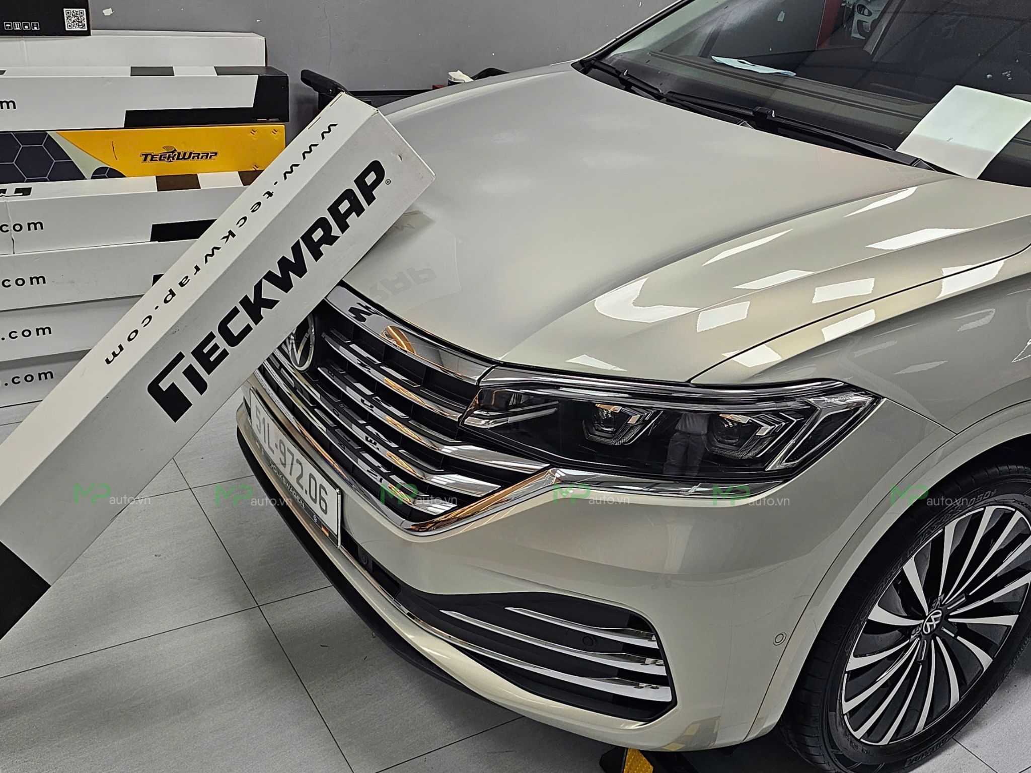 Dán PPF Teckwrap cho Volkswagen Viloran 2025