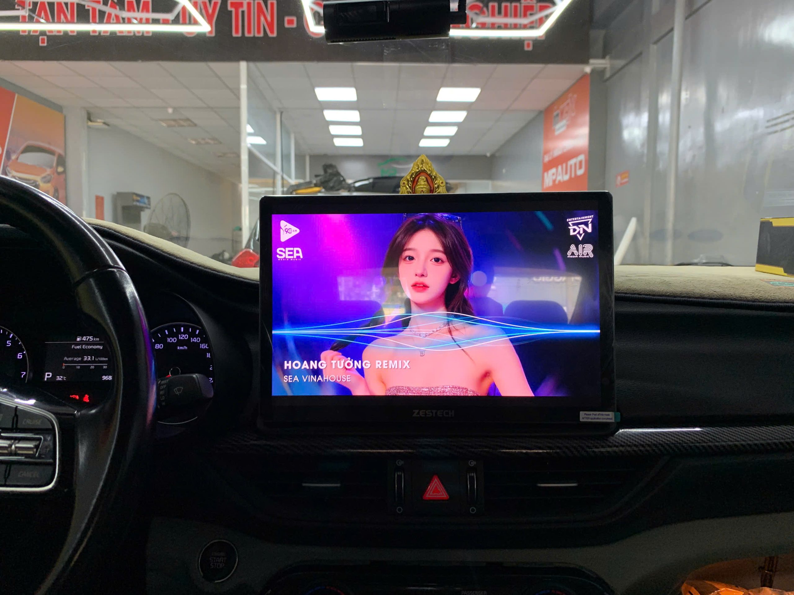 Màn hình Zestech 13 inch 2k cho Kia Cerato