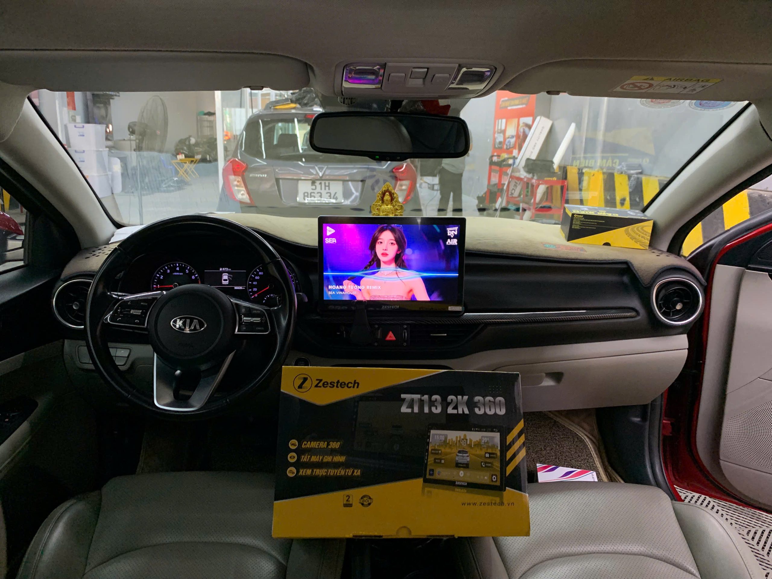 Màn hình Zestech 13 inch 2k cho Kia Cerato