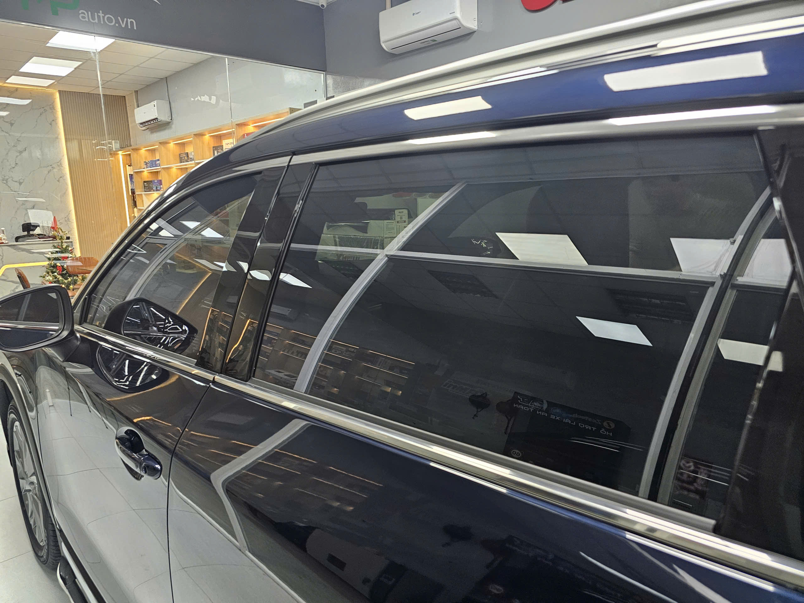 Dán phim cách nhiệt cho Mazda CX8 2025